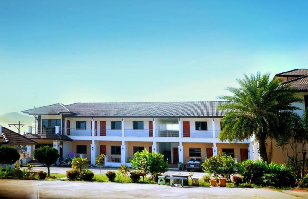 Tararin Hotel Csiangszen Kültér fotó